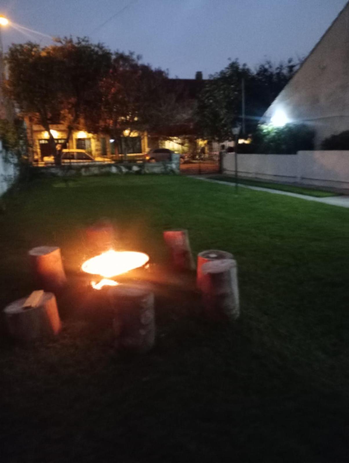 Casa Con Gran Jardin Сasa de vacaciones *