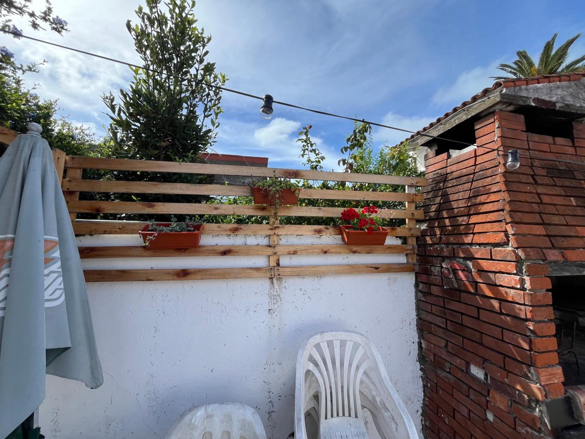 Casa Con Gran Jardin Holiday home *