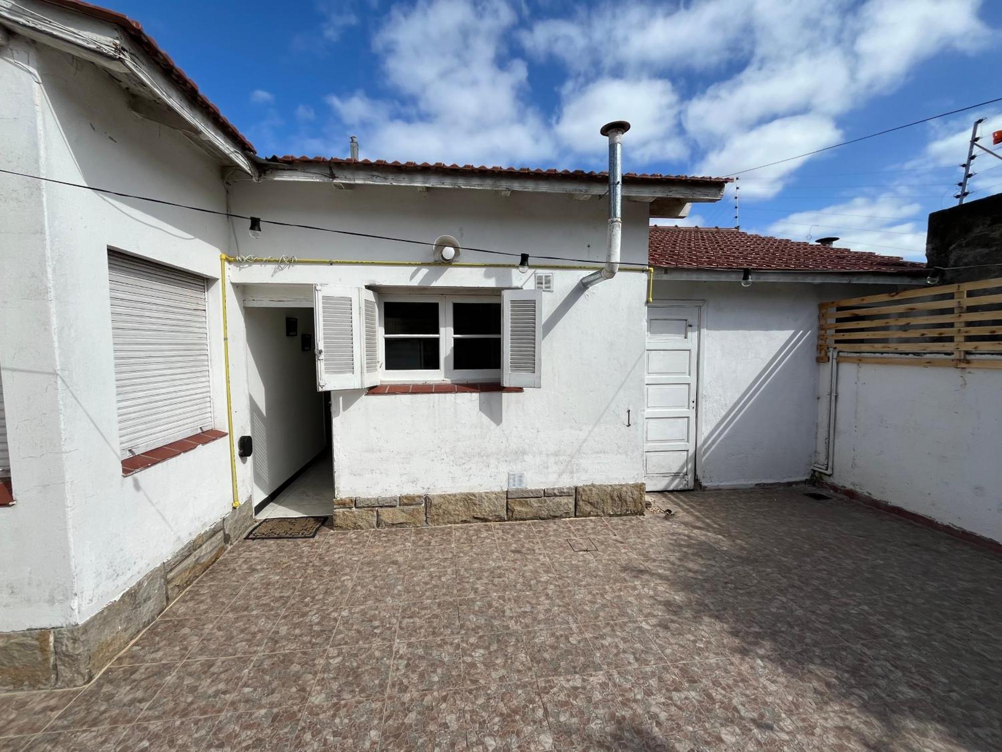 Casa Con Gran Jardin Holiday home