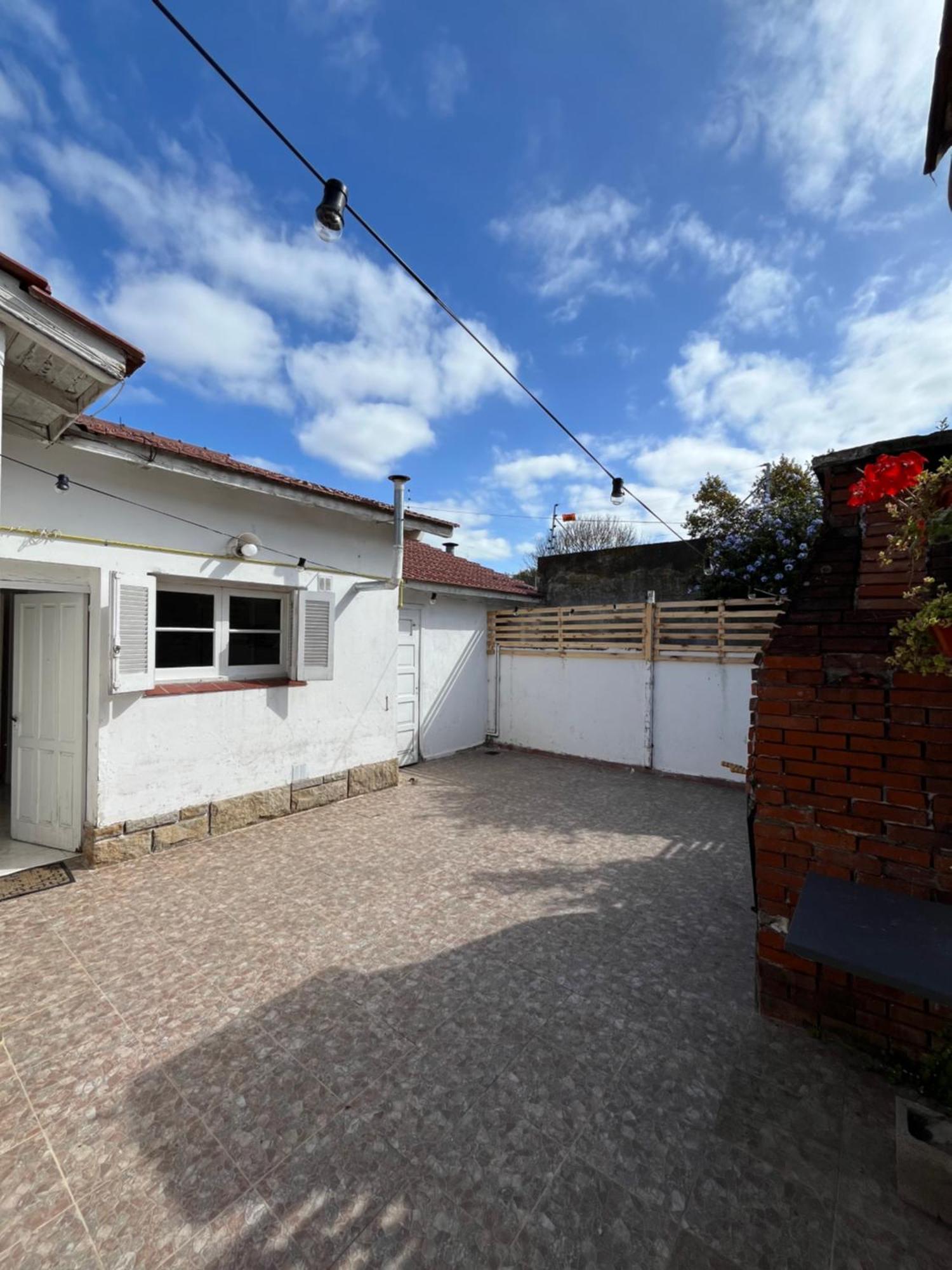Casa Con Gran Jardin Holiday home *